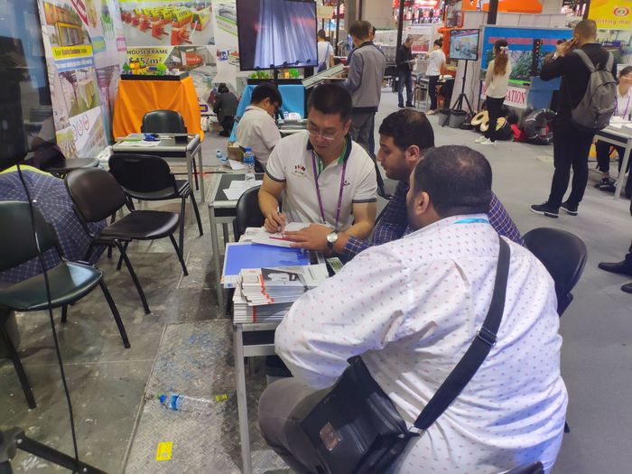 現(xiàn)場(chǎng)商討意向合同